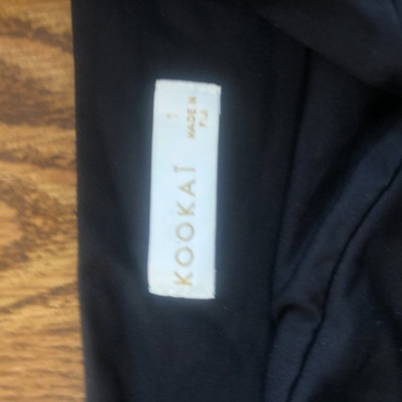 Kookai Spandex Crop - Picture 2 of 2